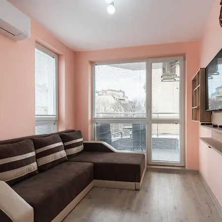 Apartment 2br Close To The Center And Grand Mall *