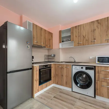 Apartment 2br Close To The Center And Grand Mall *