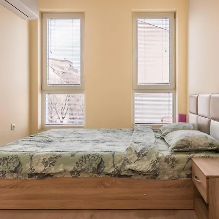 아파트 2br Close To The Center And Grand Mall