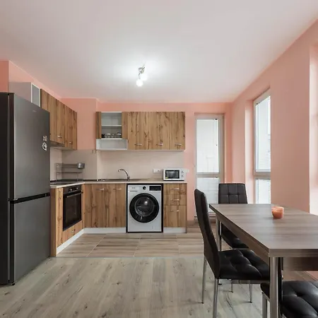 Apartment 2br Close To The Center And Grand Mall *