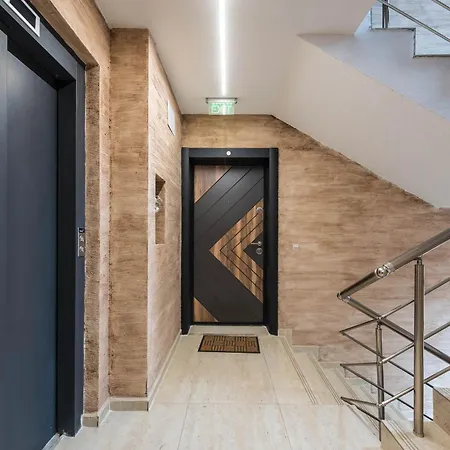 Maxy - 2br & Parking Varna