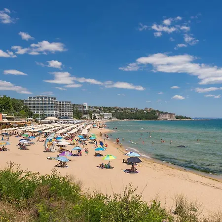 Maxy - 2bedroom & Parking Apartment *