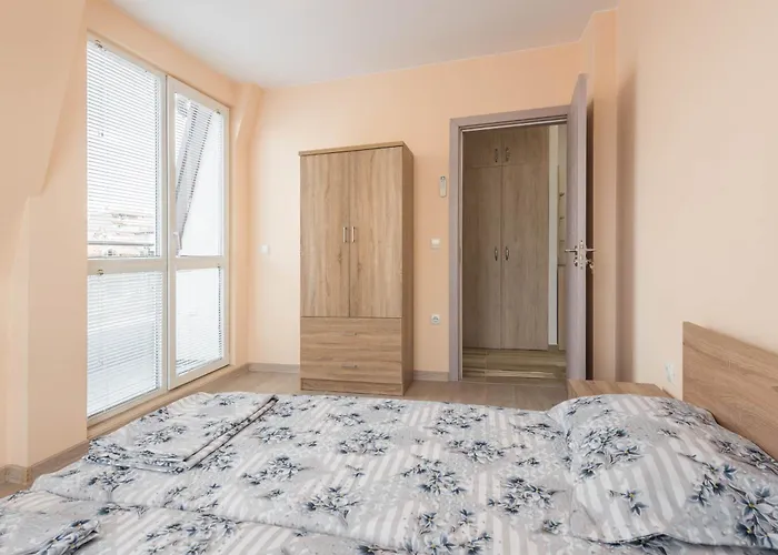 Maxy - 2bedroom & Parking * וארנה